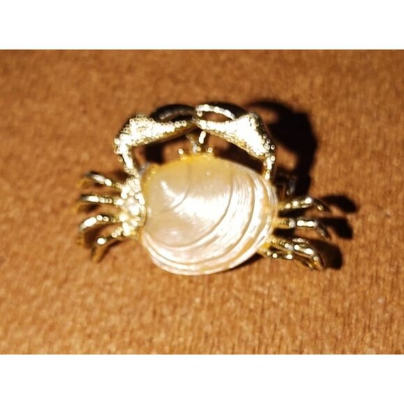 Gold-Tone Crab Brooch With Shell Accent Pin Jewelry-VINTAGE - Picture 3 of 3